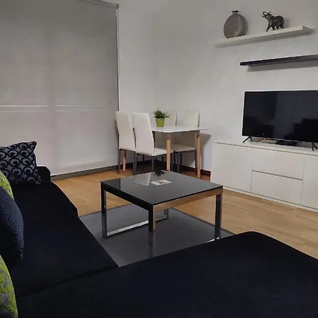 Apartamento Avda Vigo 116 *
